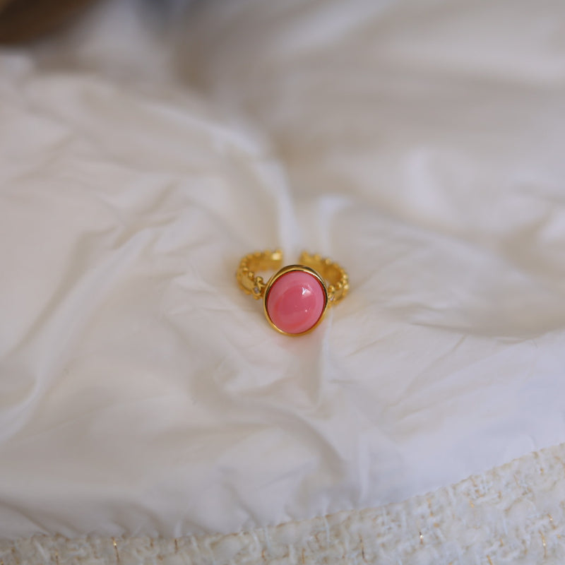 Natural Queen Shell Ring