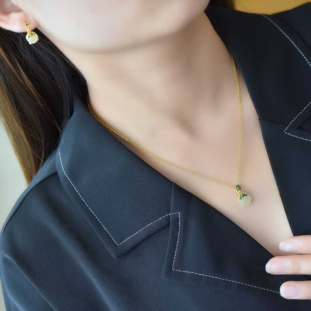 Traditional Chinese Hetian jade jewelry set - flat orchid representing nobility and grace