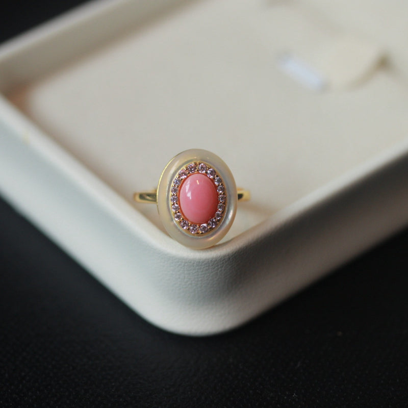 Queen Shell Ring with Mother of Pearl Accents