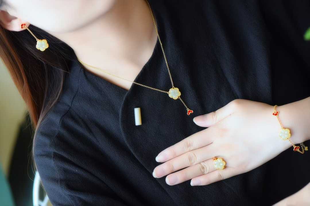 925 Silver Inlaid Hetian Jade Five - Petal Flower Four - Piece Set - jewelry - weilin.com