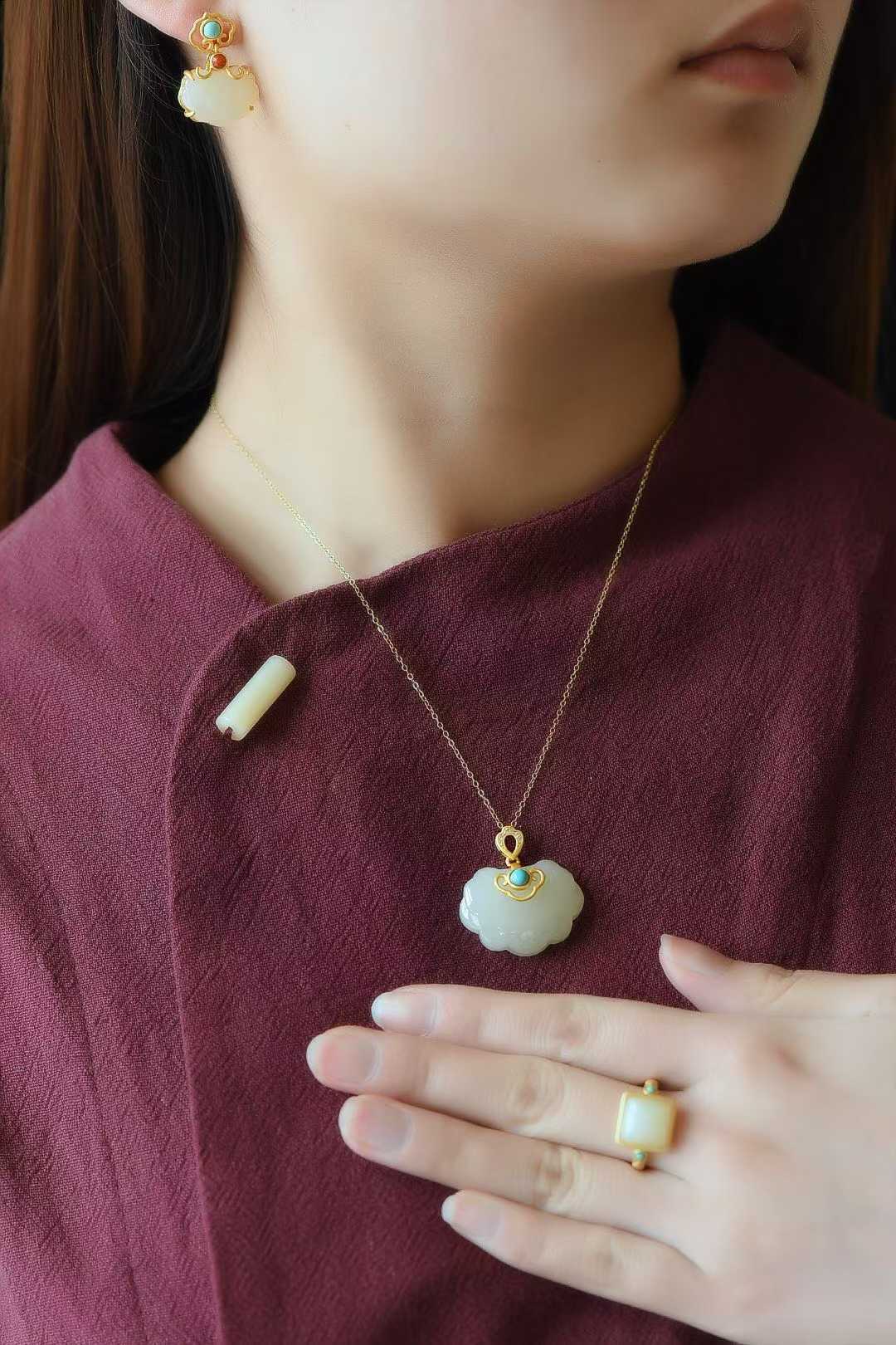 925 Silver Inlaid Hetian Jade Ruyi Lock Set - jewelry - weilin.com