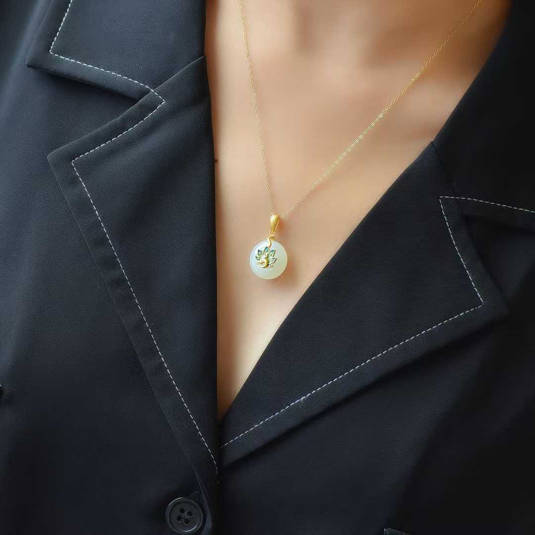 925 Silver Inlaid Hetian Enamel Peacock Spreading Its Tail Pendant