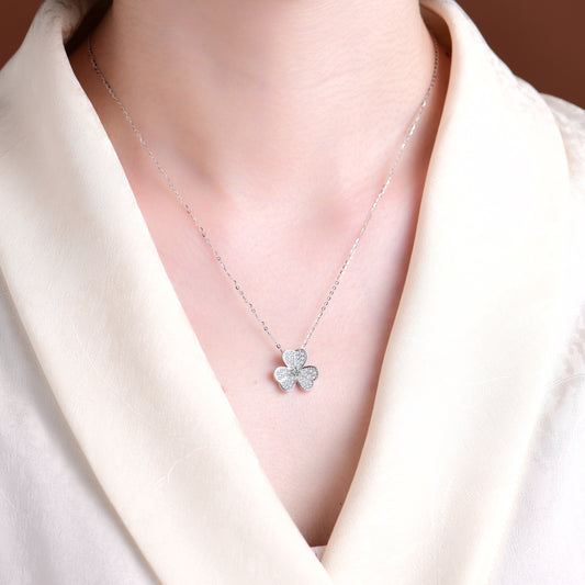 Lucky Clover Cubic Zirconia Necklace with Heart-Expecting Design - jewelryweilin
