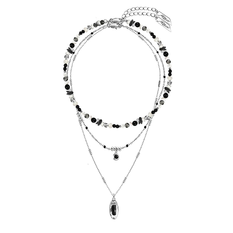 Black stone pendant bead necklace