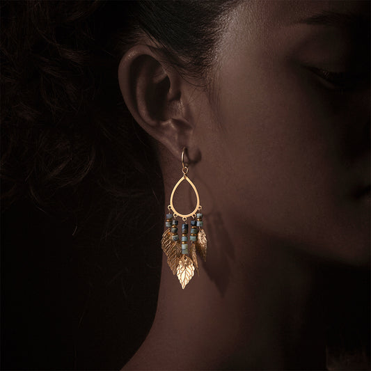 Ancient-style gold earrings