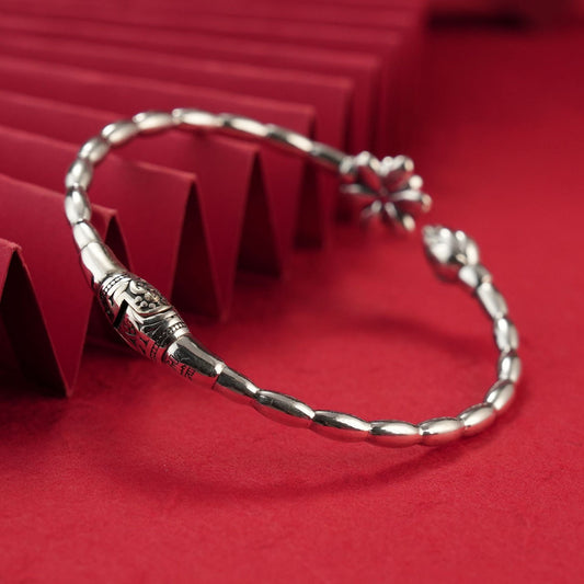 Chinese style olive flower bracelet - jewelry - weilin.com