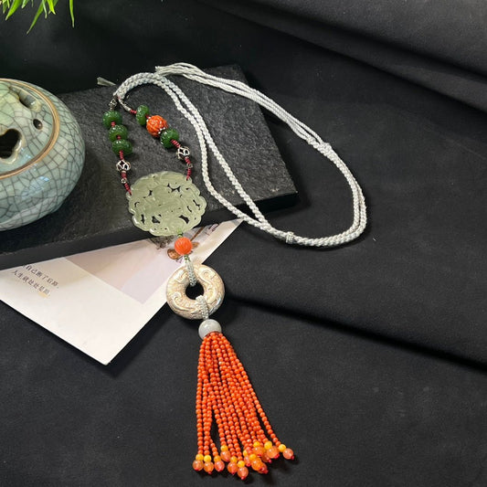 Fashionable Hetian Jade Carved Magpie Necklace - jewelry - weilin.com