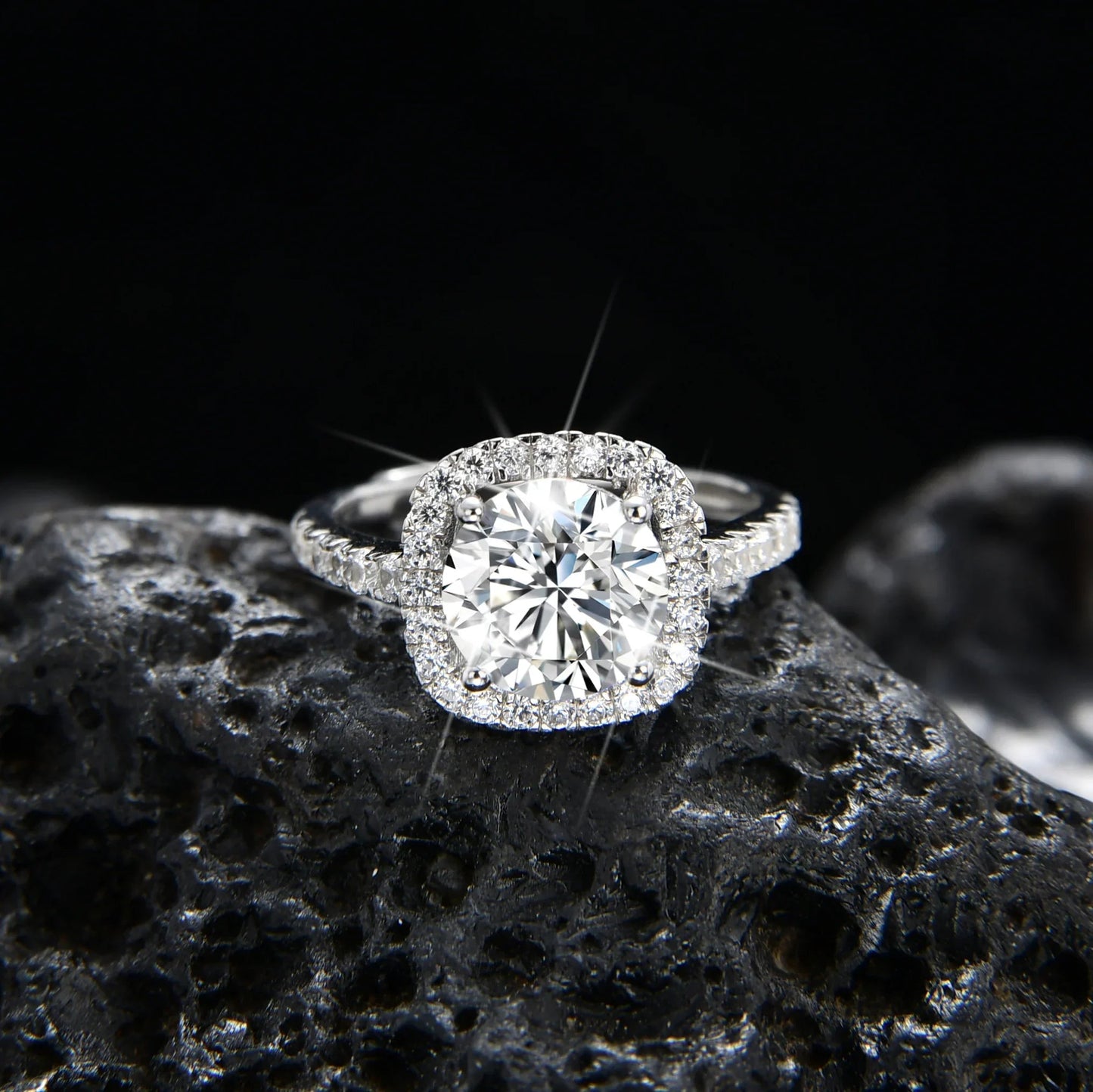 Luxury Square Bezel Zirconia Ring - jewelry - weilin.com
