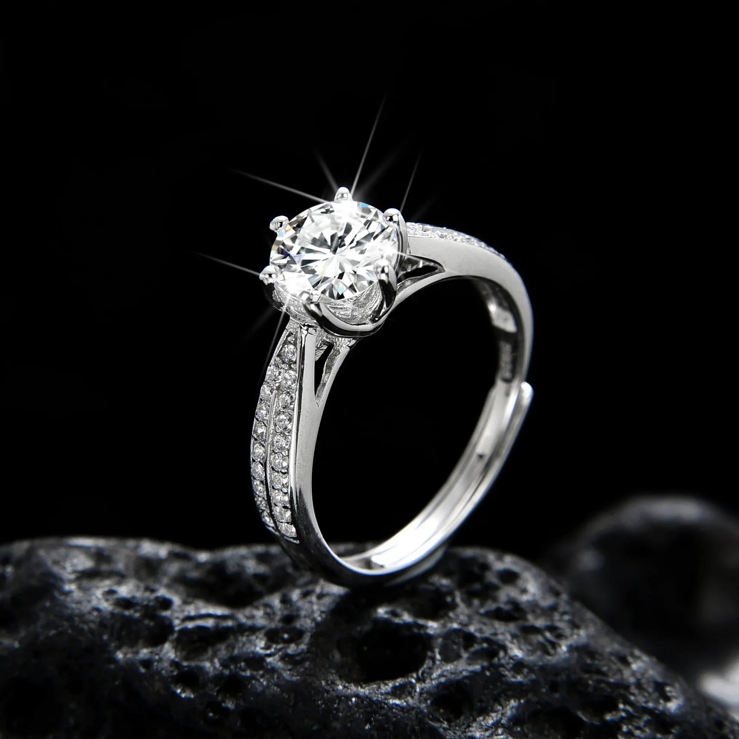 Noble design half circle exquisite zircon ring - jewelry - weilin.com