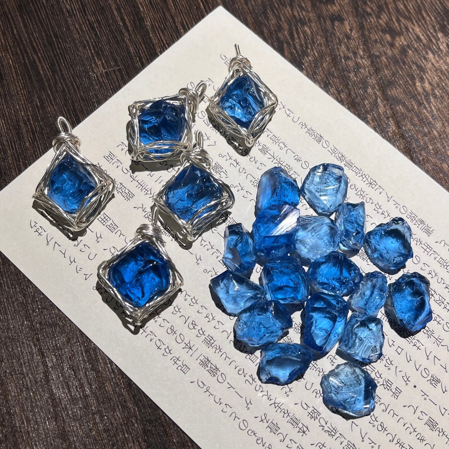 Wrapped blue protein crystal pendant necklace exquisite ornaments - jewelry - weilin.com