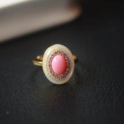 Queen Shell Ring with Mother of Pearl Accents
