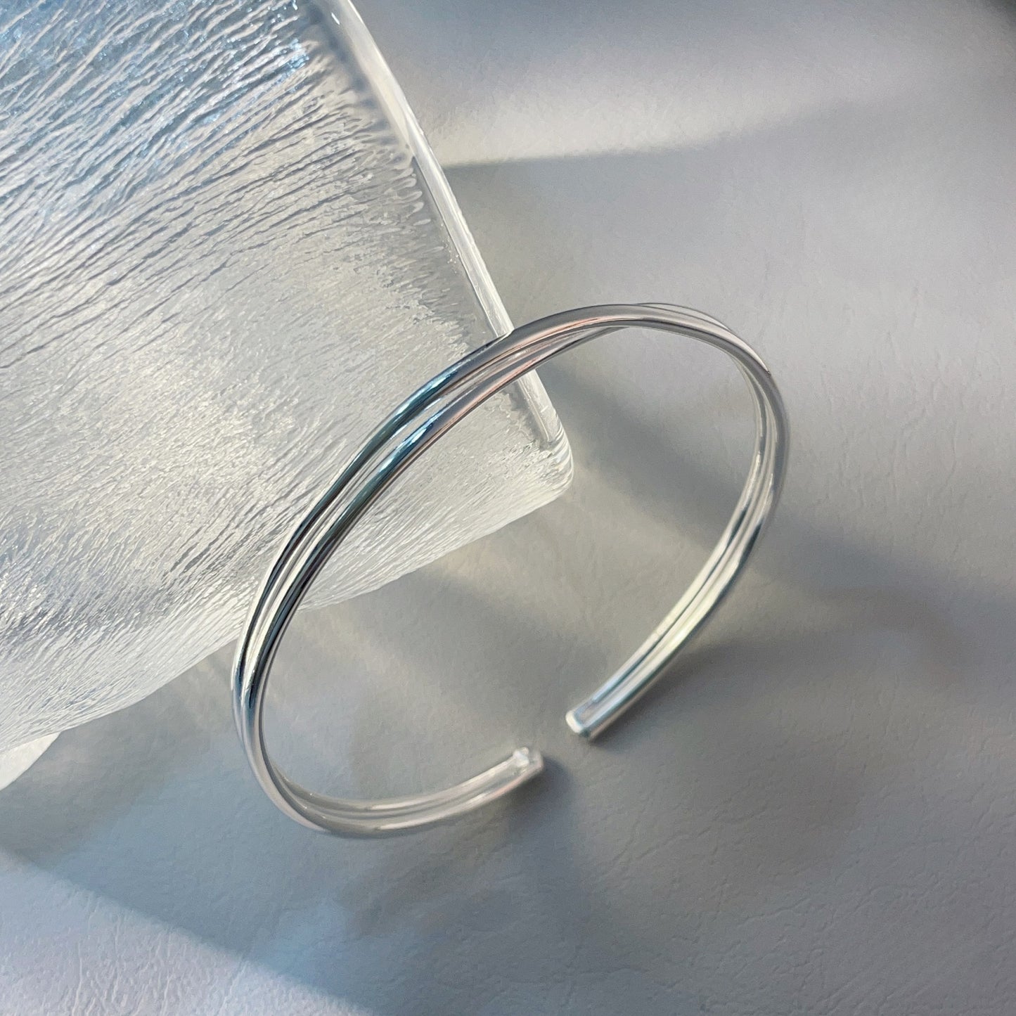 Fashion crossover sterling silver bracelet