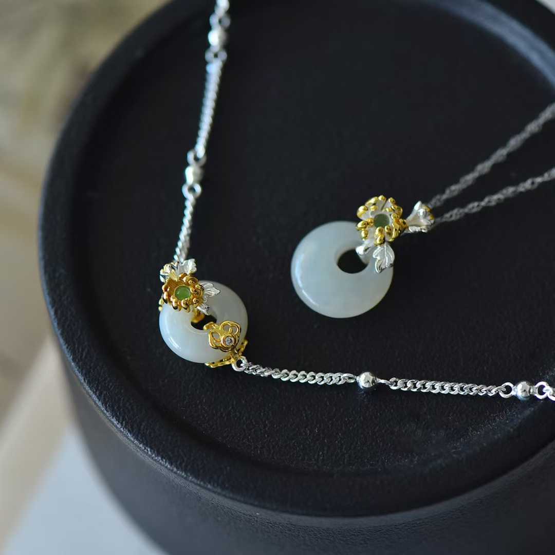 Premium Hetian nephrite Twelve Flower Gods series - September chrysanthemum longevity symbolism"