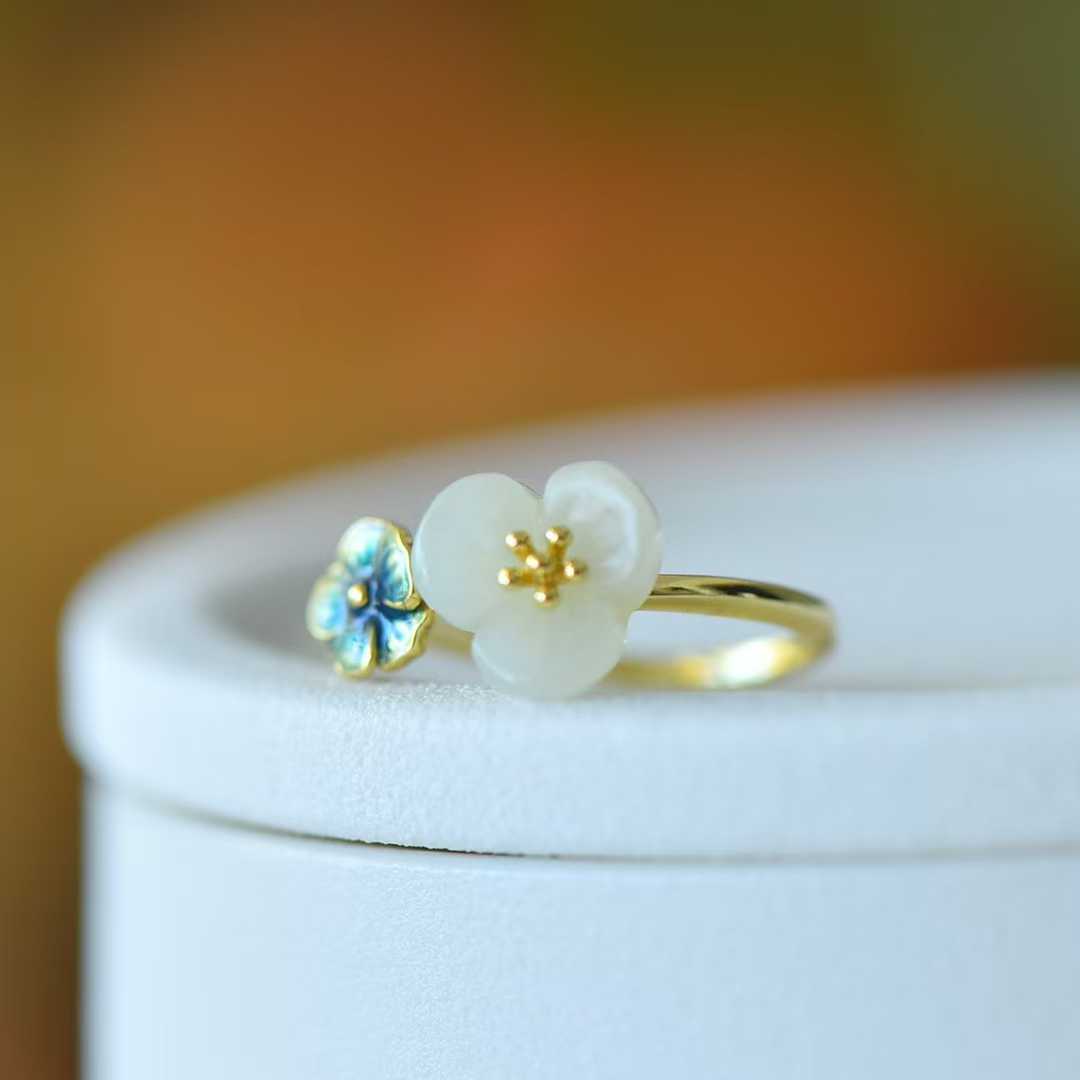 925 Silver Inlaid Hetian Nephrite "Three-Petal Flower Two-Tone" Ring