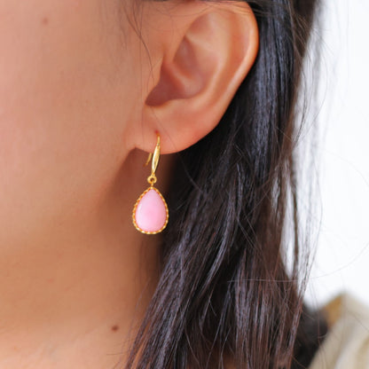 Natural Queen Shell Teardrop Earrings