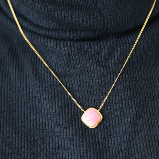 Natural Queen Shell Pendant