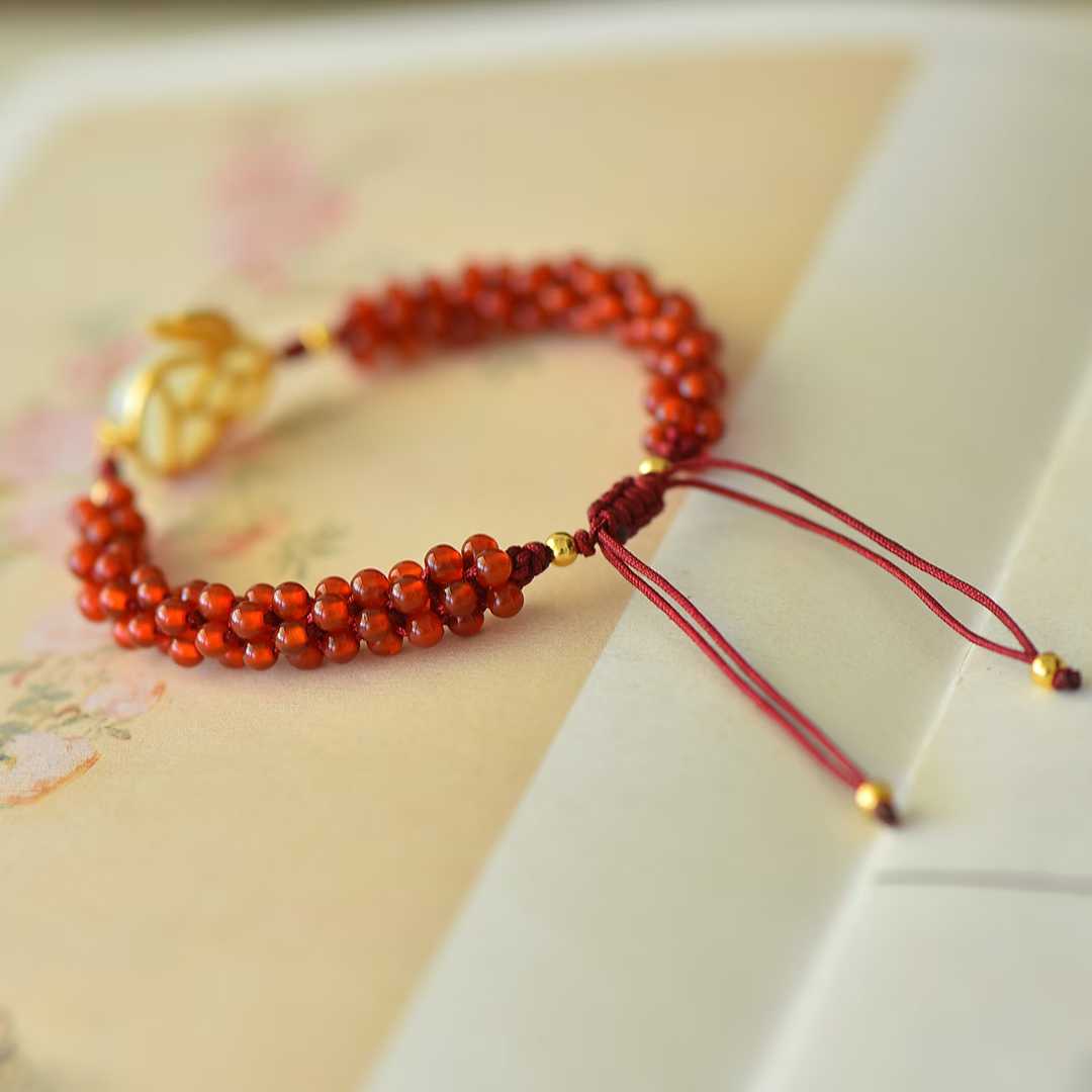 Elegant lucky rabbit design Hetian nephrite bracelet - 925 silver