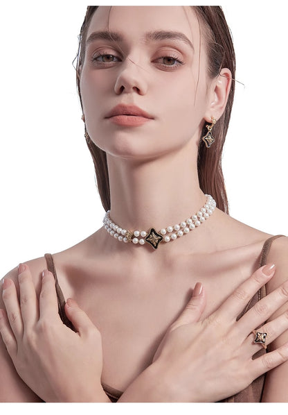 Retro pearl butterfly necklace