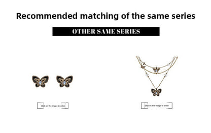 Retro pearl butterfly necklace