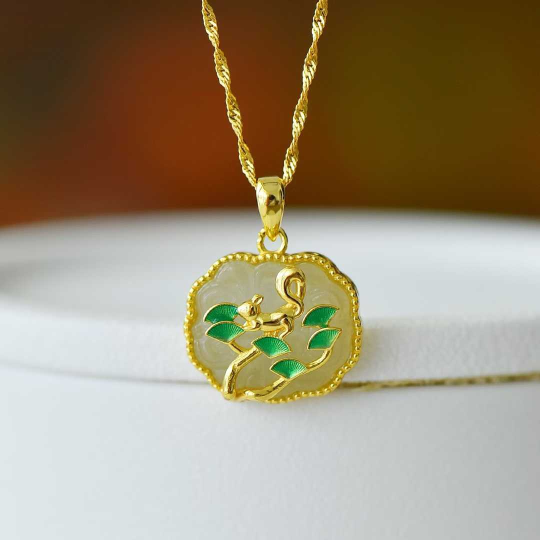 S925 Silver Inlaid Nephrite "Squirrel on a Tree" Pendant