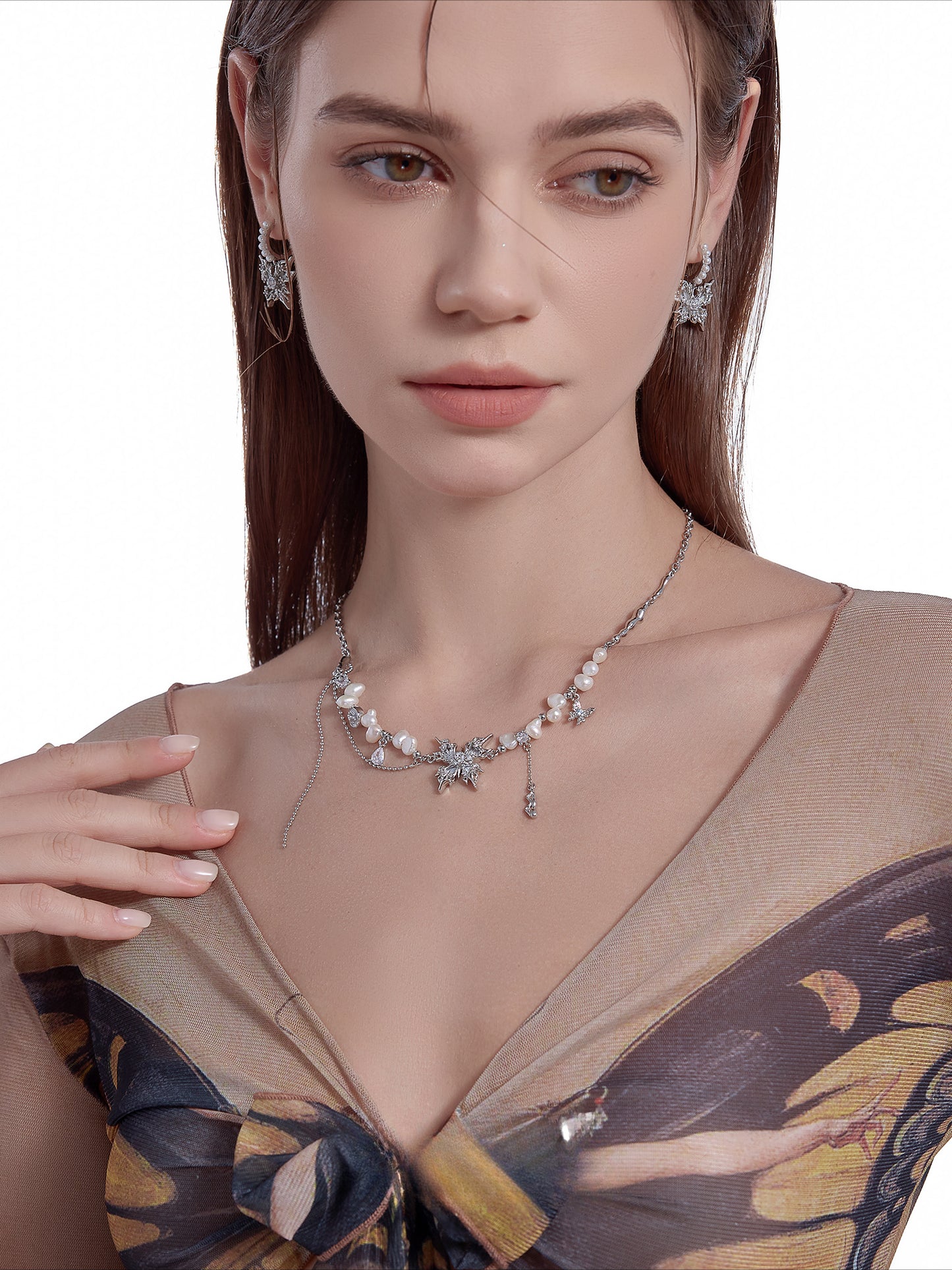 Baroque butterfly pearl necklace