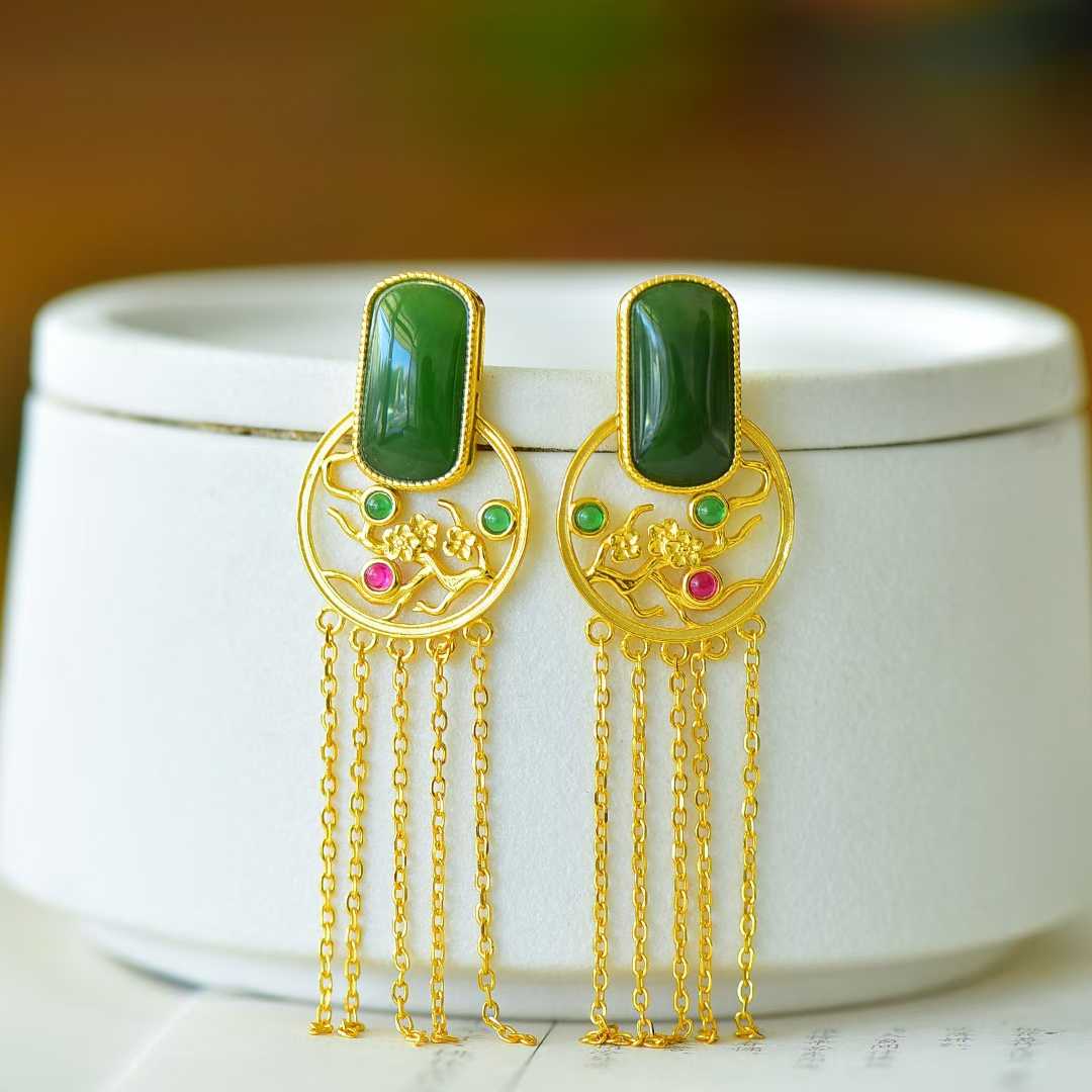 Side view of tassel design Hetian jasper earrings - 925 silver
