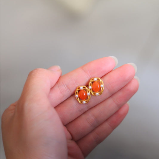 Natural Nanhong Stud Earrings