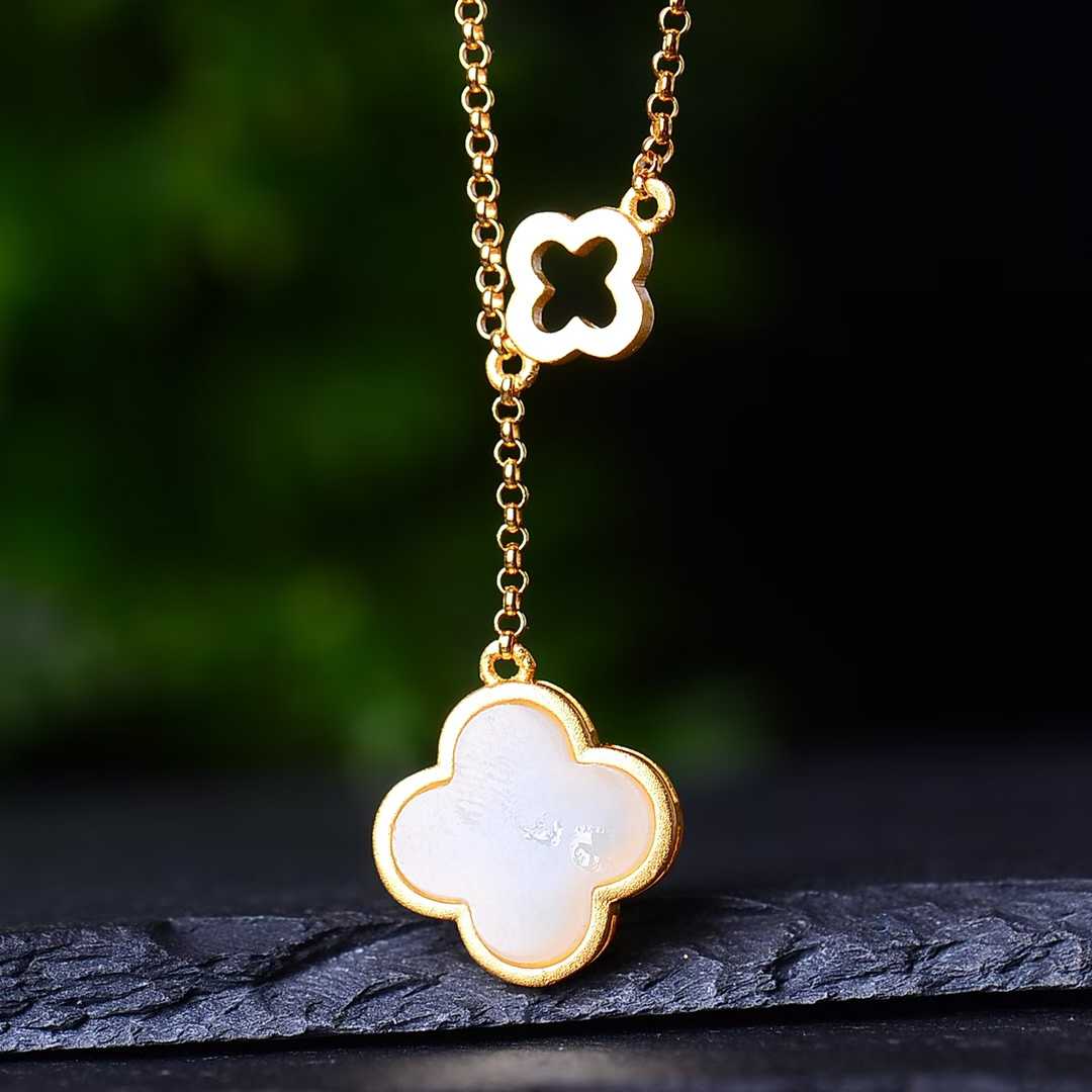 925 Silver Inlaid Nephrite Four-Leaf Clover Pendant