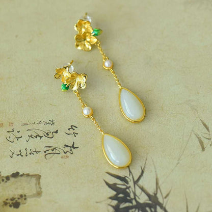 أقراط أذن من الفضة عيار 925 مرصعة بالنيفرت بتصميم "أزهار الخوخ المزهرة".