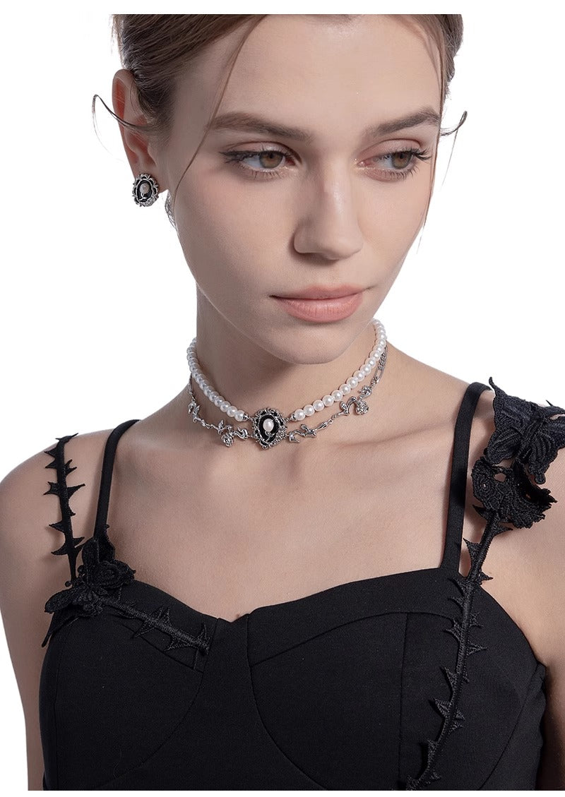 Double-strand pearl necklace