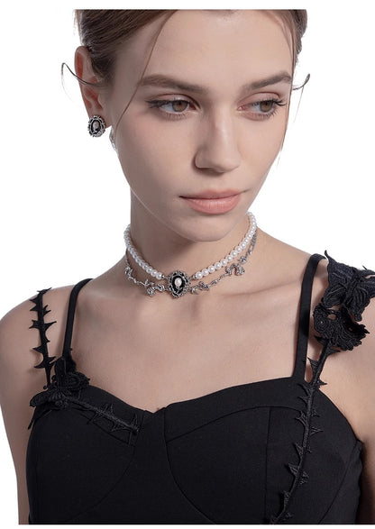 Double-strand pearl necklace