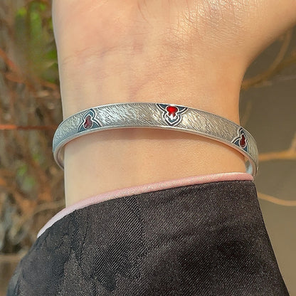 سوار من الفضة الإسترلينية على الطراز الصيني العتيق 