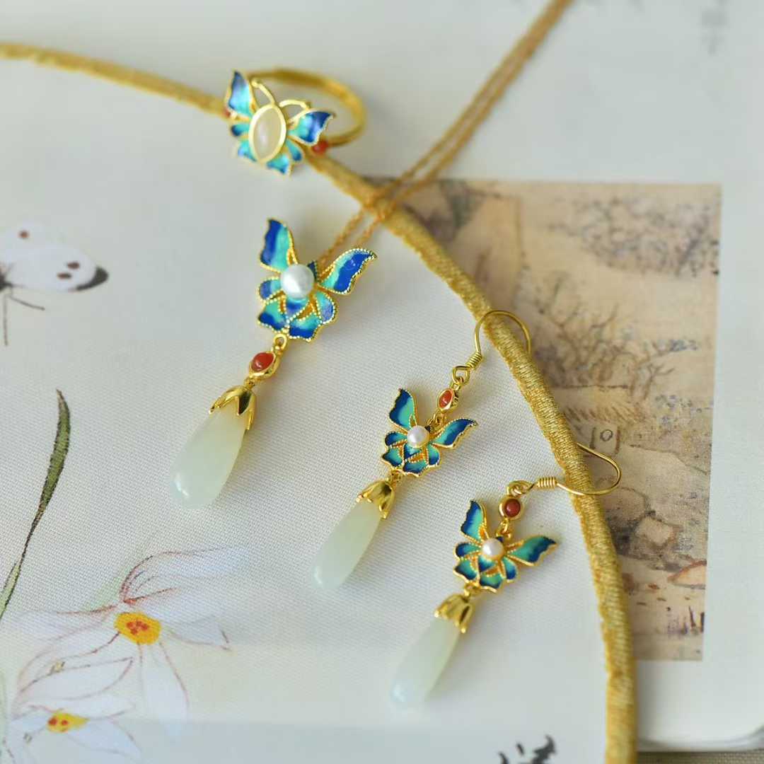 Vintage-Style Silver Inlaid Hetian Nephrite "Butterfly Dancing Gracefully" Jewelry Set