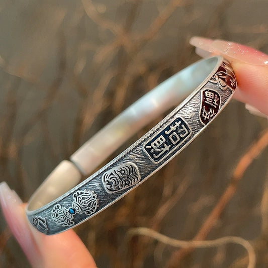 سوار فني من الفضة الإسترلينية بتصميم ريترو