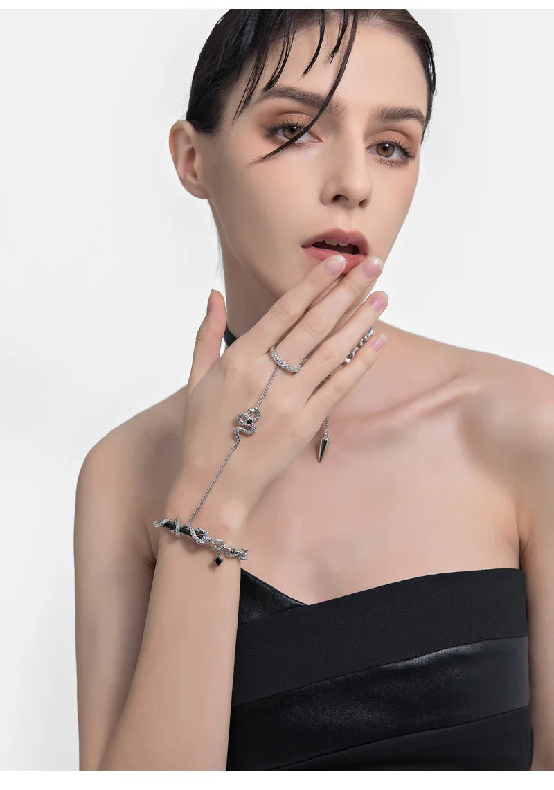 One-piece snake-shaped bracelet