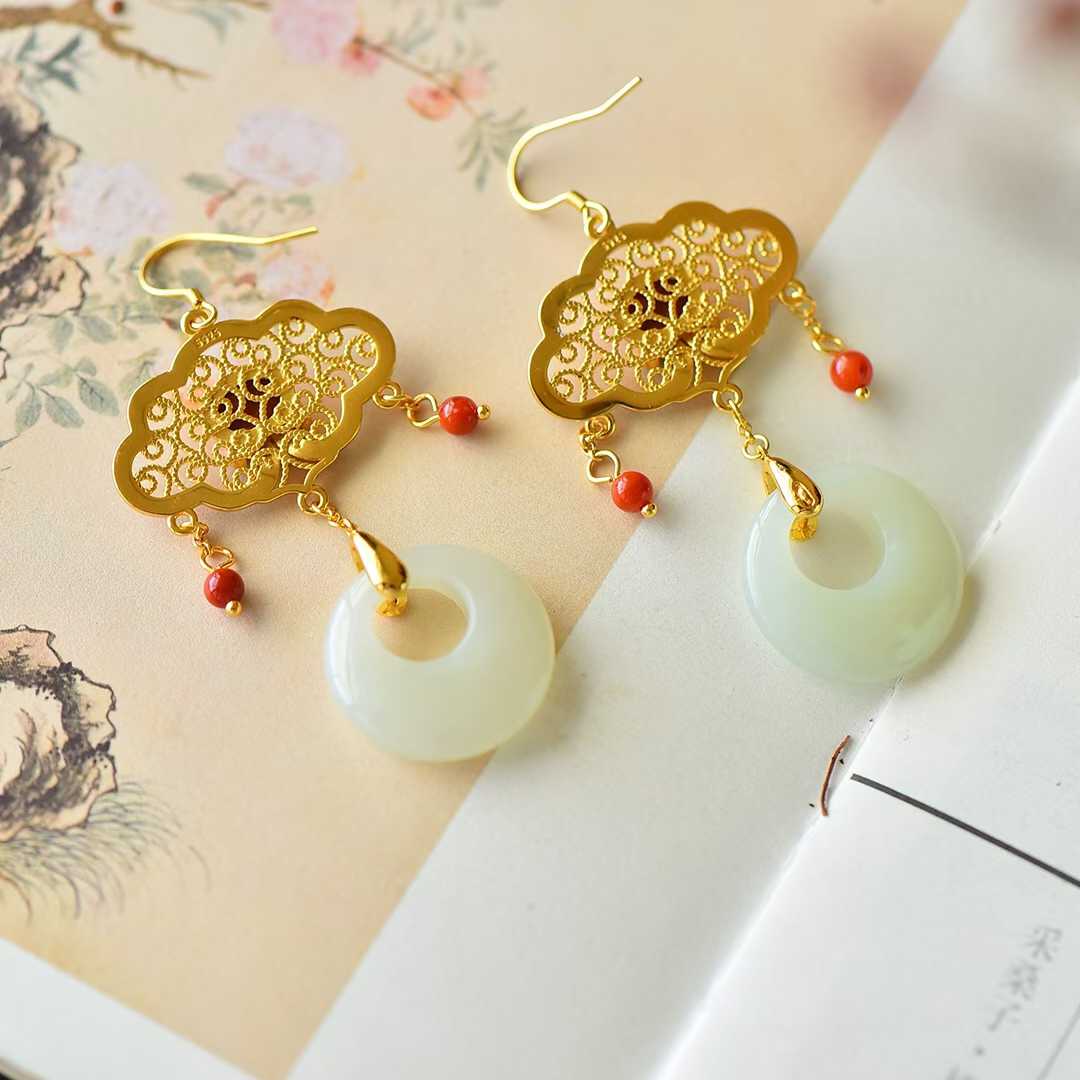 Elegant palace design Hetian nephrite earrings - 925 sterling silver
