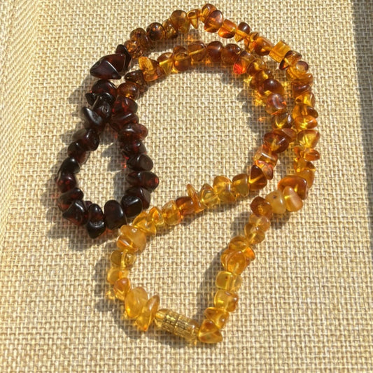 Rainbow conformal amber necklace