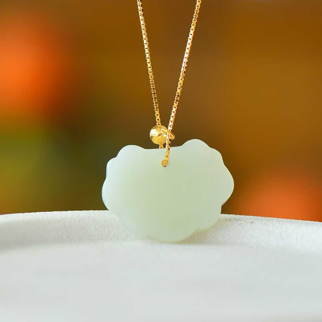 925 Silver-Inlaid Hetian Jade Pendant with "Ruyi Lock" Design, Plain Silver Style & Integrated Chain