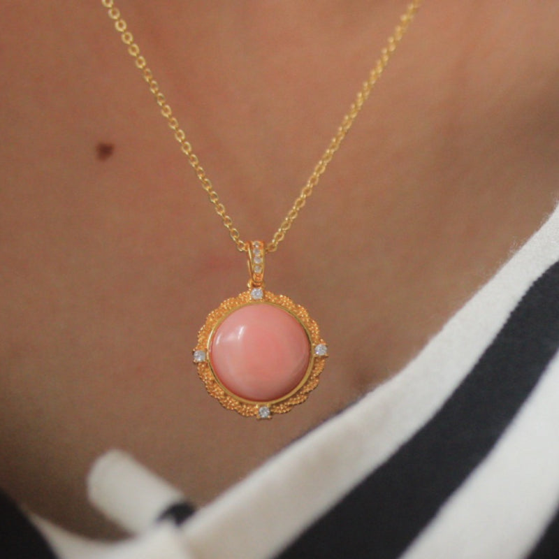 Natural Queen Shell Pendant