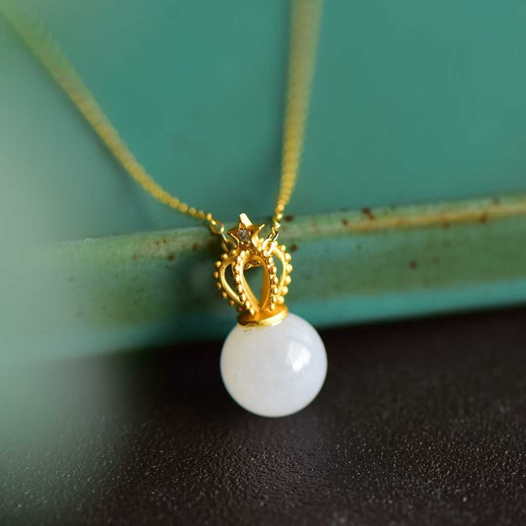 925 Silver Inlaid Nephrite Crown Pendant