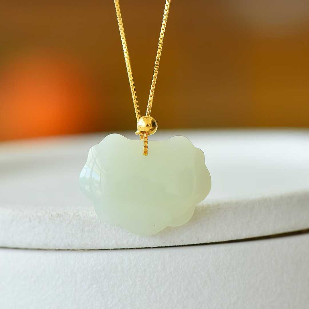 925 Silver - Inlaid Hetian Jade Pendant with "Ruyi Lock" Design, Plain Silver Style & Integrated Chain - jewelry - weilin.com