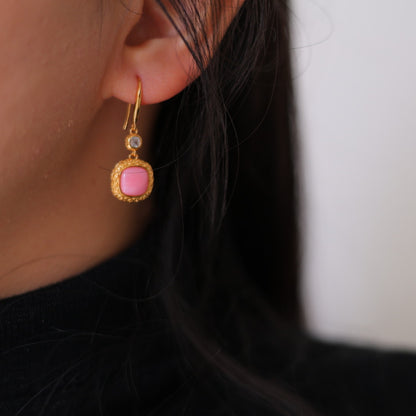 Natural Queen Shell Square Earrings