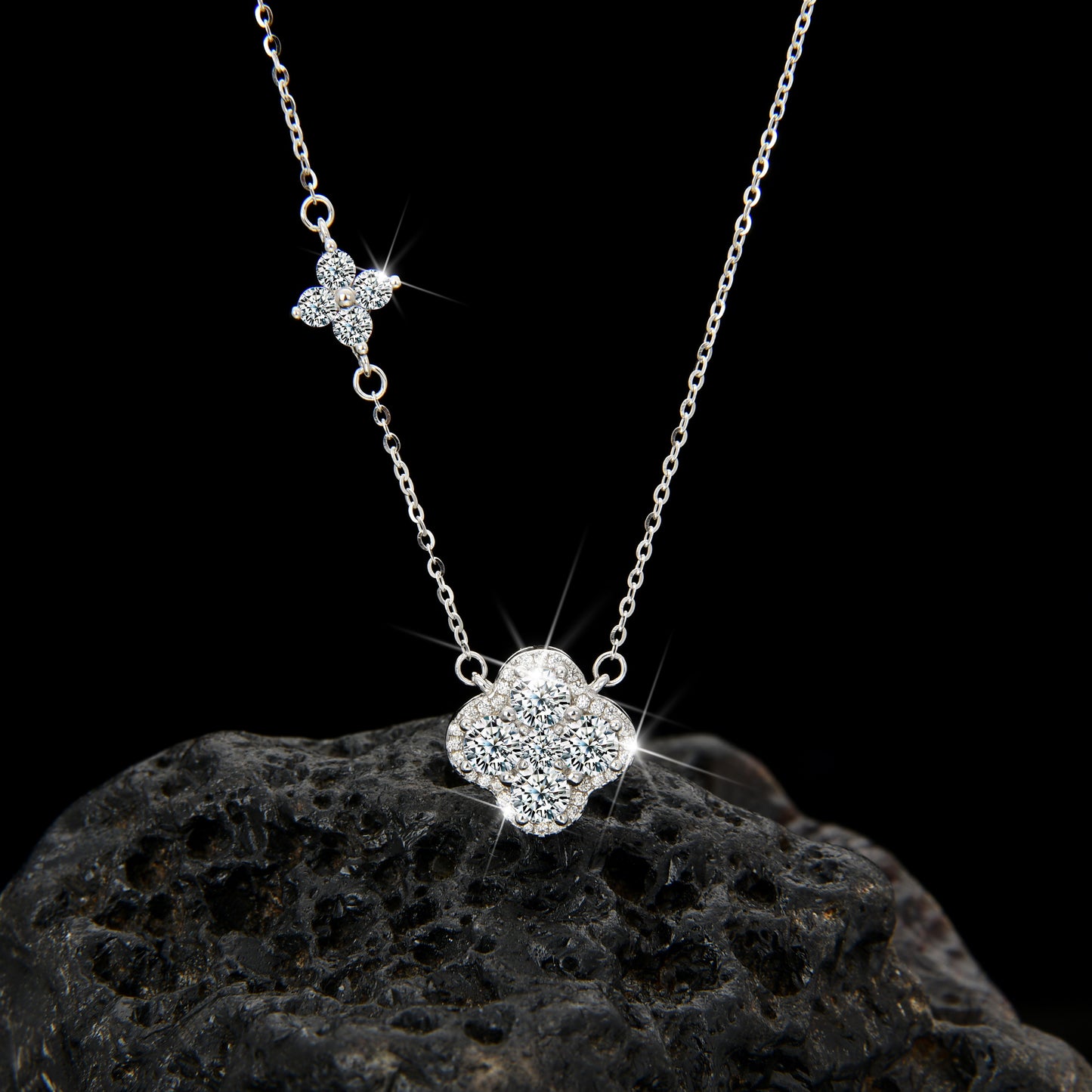 High-end exquisite design four-leaf petal pendant necklace - jewelryweilin