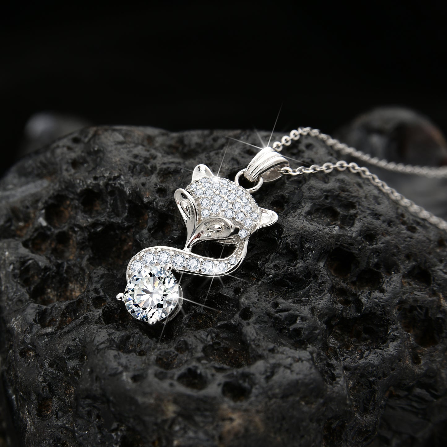 High-end design, smart and sexy fox pendant necklace - jewelryweilin