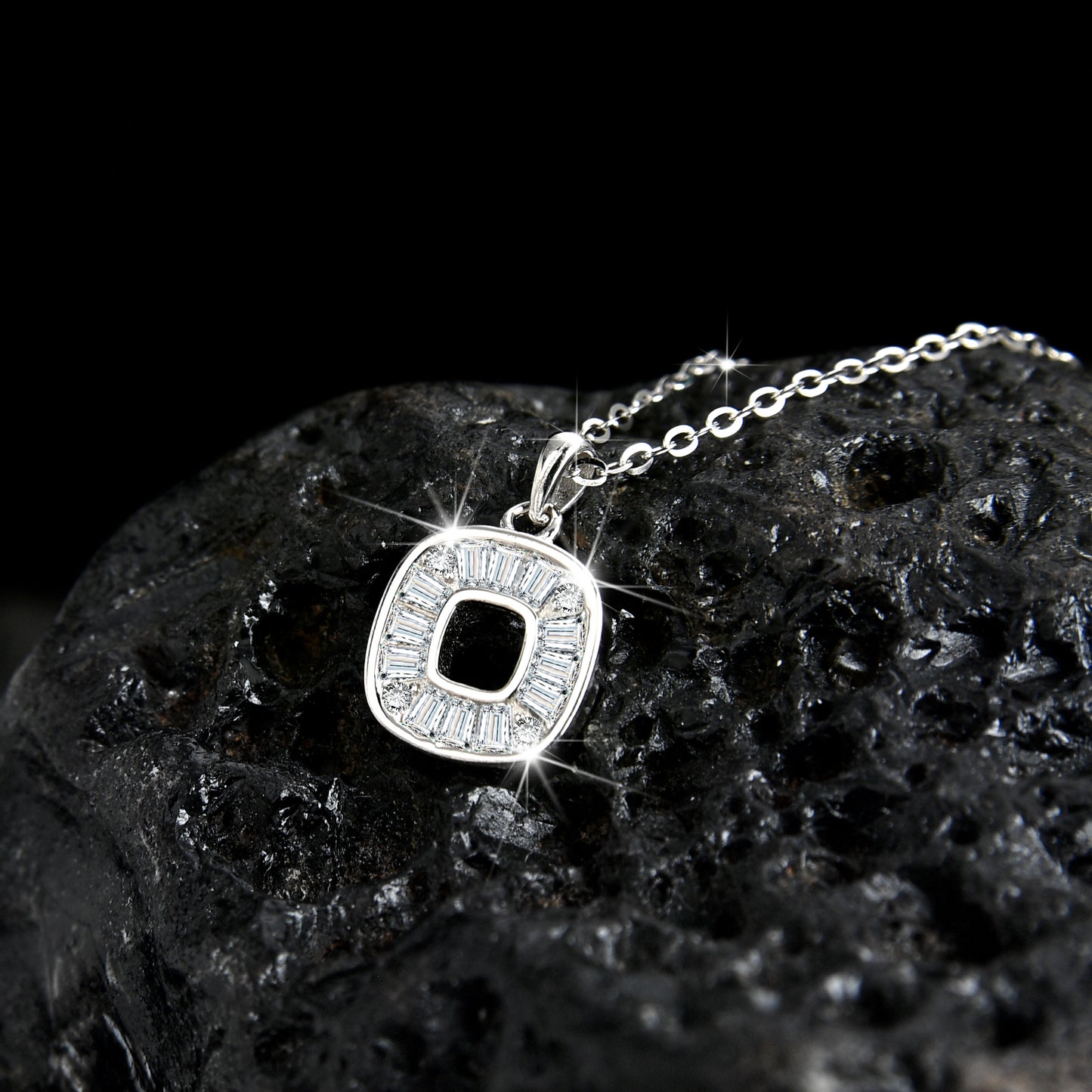 High Design Hollow Cubic Zirconia Pendant Necklace - jewelryweilin