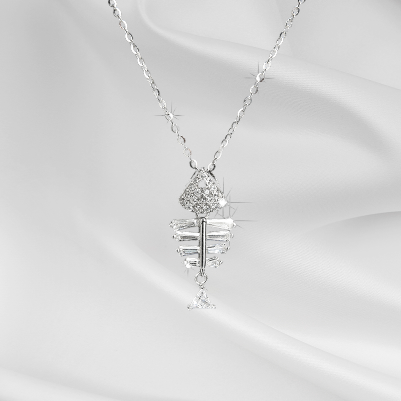Sexy Special Design Fishbone Pendant Necklace - jewelryweilin