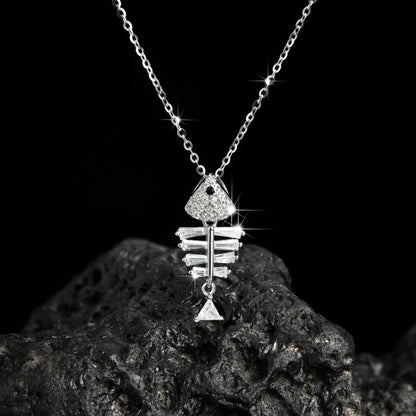 Sexy Special Design Fishbone Pendant Necklace - jewelryweilin