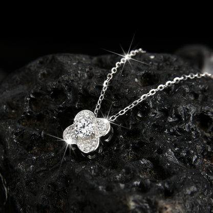 Exquisite and fashionable lucky four-leaf grass pendant necklace - jewelryweilin