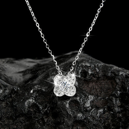 Exquisite and fashionable lucky four-leaf grass pendant necklace - jewelryweilin