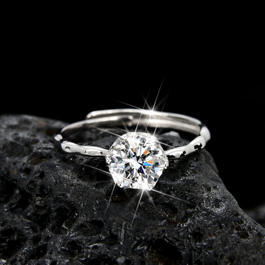 Wave-Shaped Sparkling Single Zirconia Ring - jewelryweilin